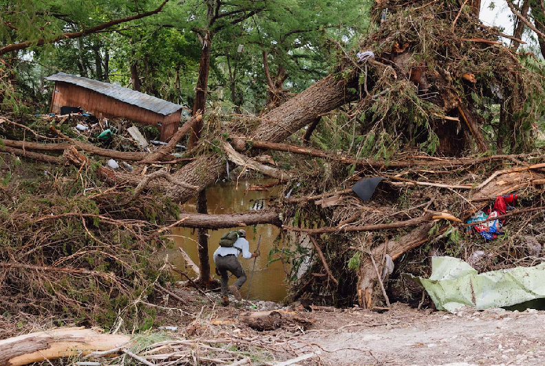 Suman más de 100 muertes por las devastadoras inundaciones repentinas en Texas