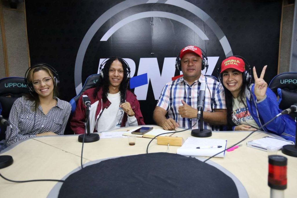 Juventud de Coche y Chapellín se moviliza rumbo a la Consulta Popular del 27-J