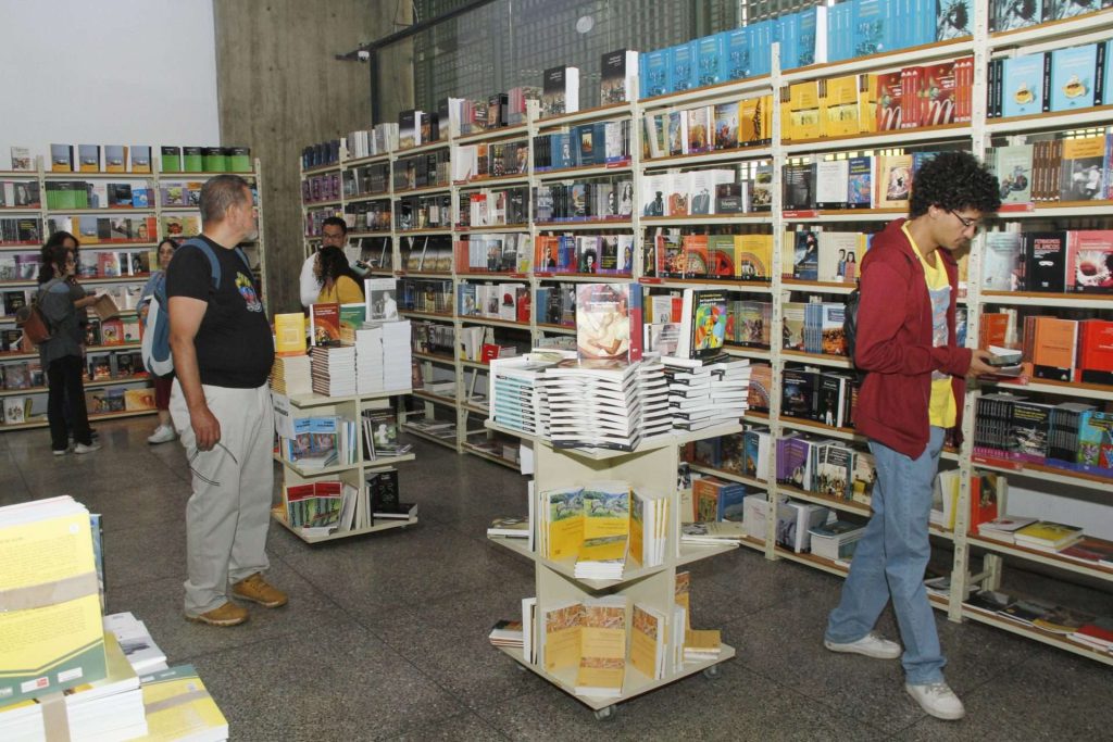 Lectores se despidieron de la 21° Filven en Caracas
