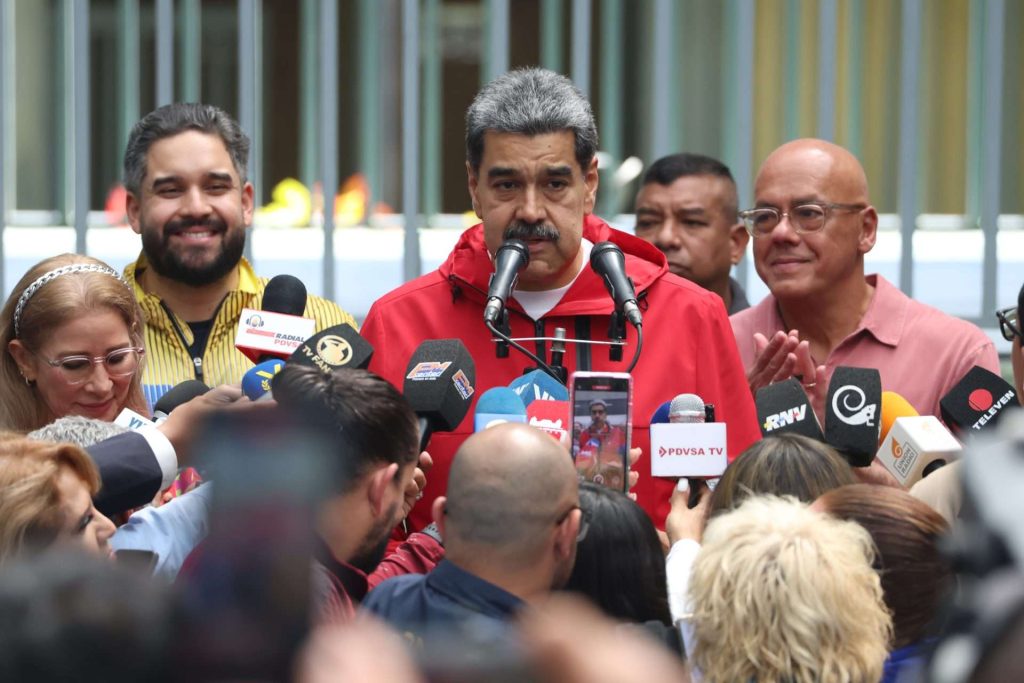Maduro: Estamos haciendo la séptima elección para elegir a las 335 alcaldías