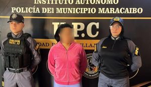 Detienen una mujer en Maracaibo tras intentar ahorcar a su hija porque no dejó que le revisaran el celular