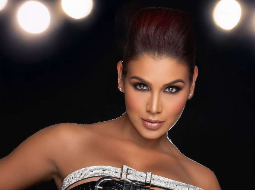 Mery "Tu Loba" reinventa 'Acaríciame' en merengue