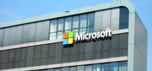 Microsoft cierra ejercicio con un beneficio de 101.832 millones de dólares, un 15% más