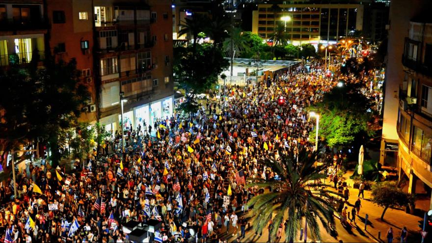 Miles de israelíes protestaron contra el primer ministro Netanyahu