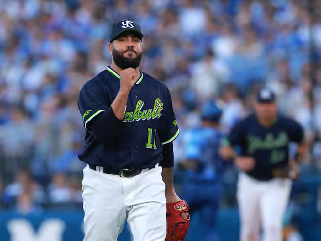 Pedro Ávila ganó la pulseada a Trevor Bauer en Japón