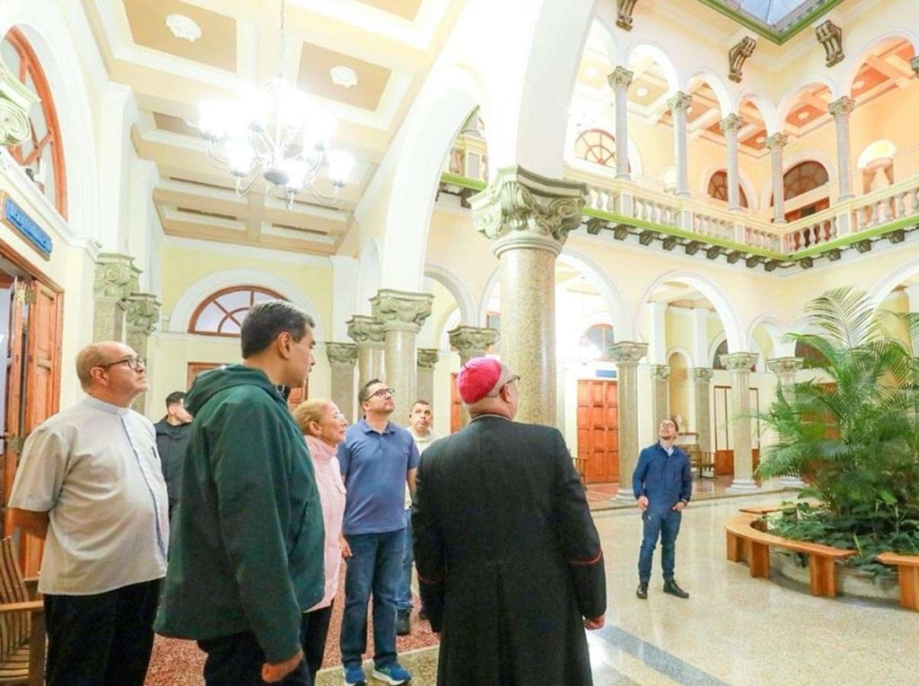 Presidente visita Museo Arquidiocesano y Catedral de Mérida