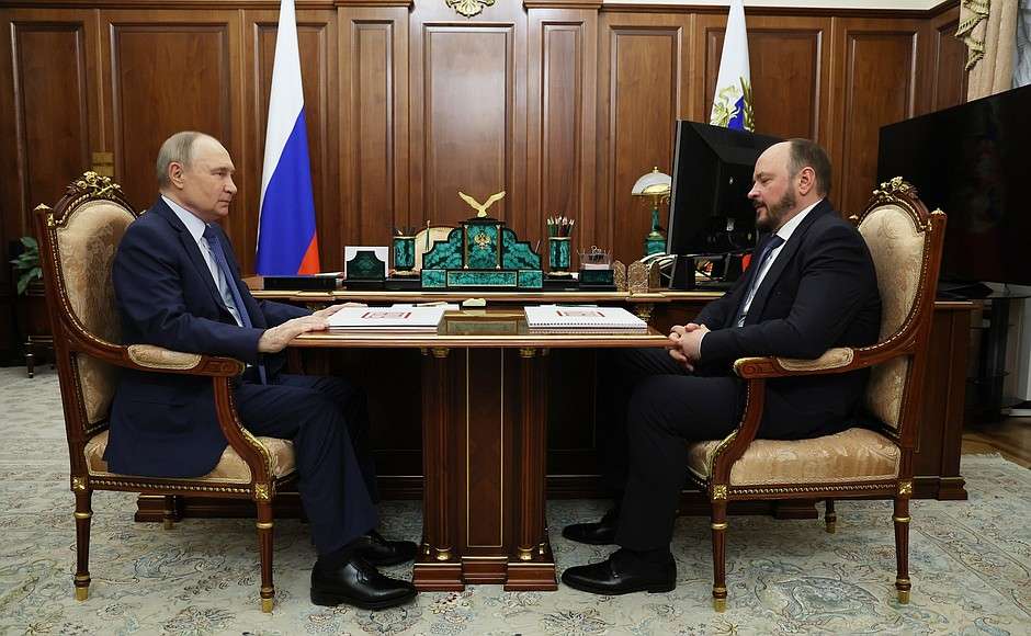 Putin califica de "absurdo total" restricciones de la UE a los fertilizantes rusos