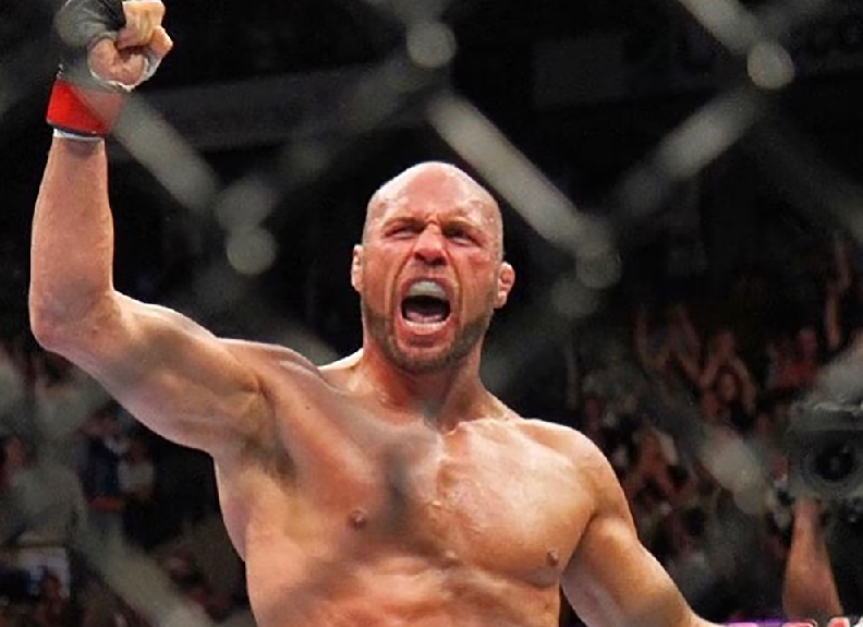 Una leyenda de la UFC protagonizó un grave accidente automovilístico y debió ser trasladado de urgencia en helicóptero