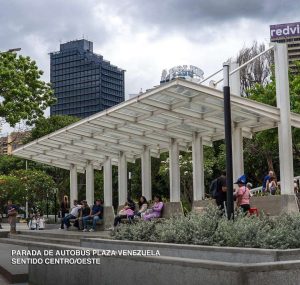 Recuperaron cinco paradas de autobuses en Caracas