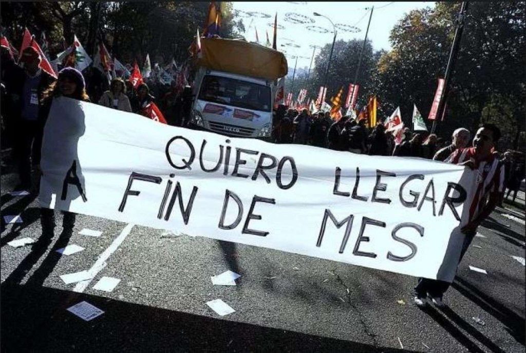 Reportan caída histórica de los salarios en Argentina