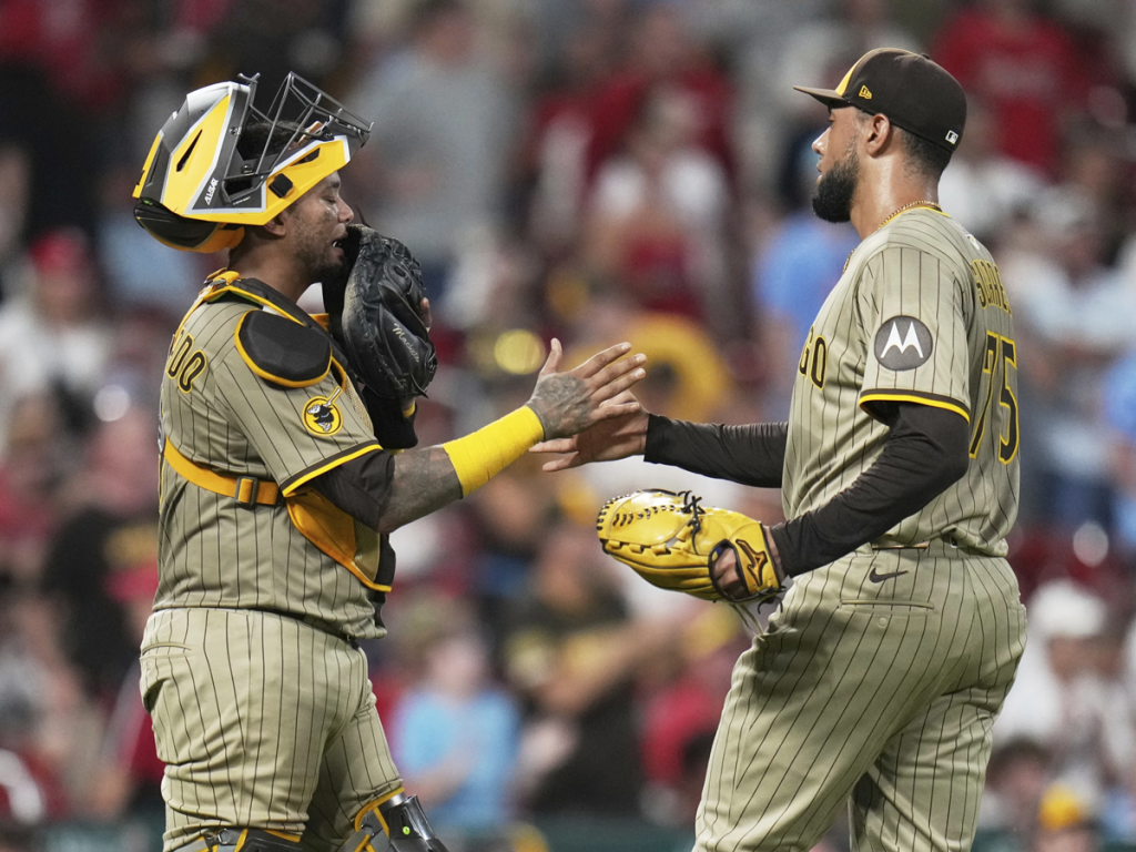 Robert Suárez por segunda vez con 30 salvados