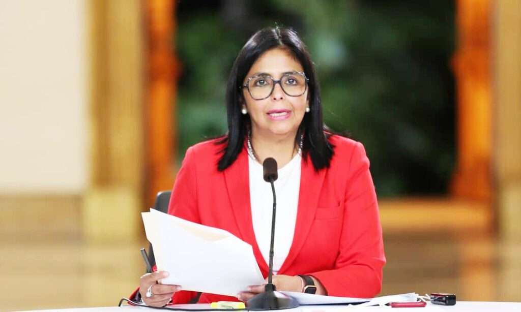 Rodríguez desmiente a Bloomberg y ratifica recuperación petrolera