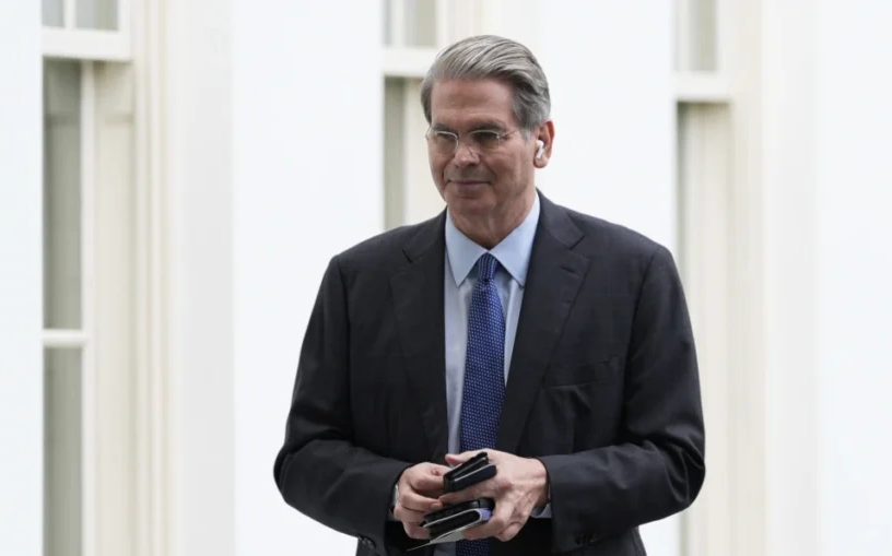 EEUU y China reanudan las negociaciones comerciales en Estocolmo