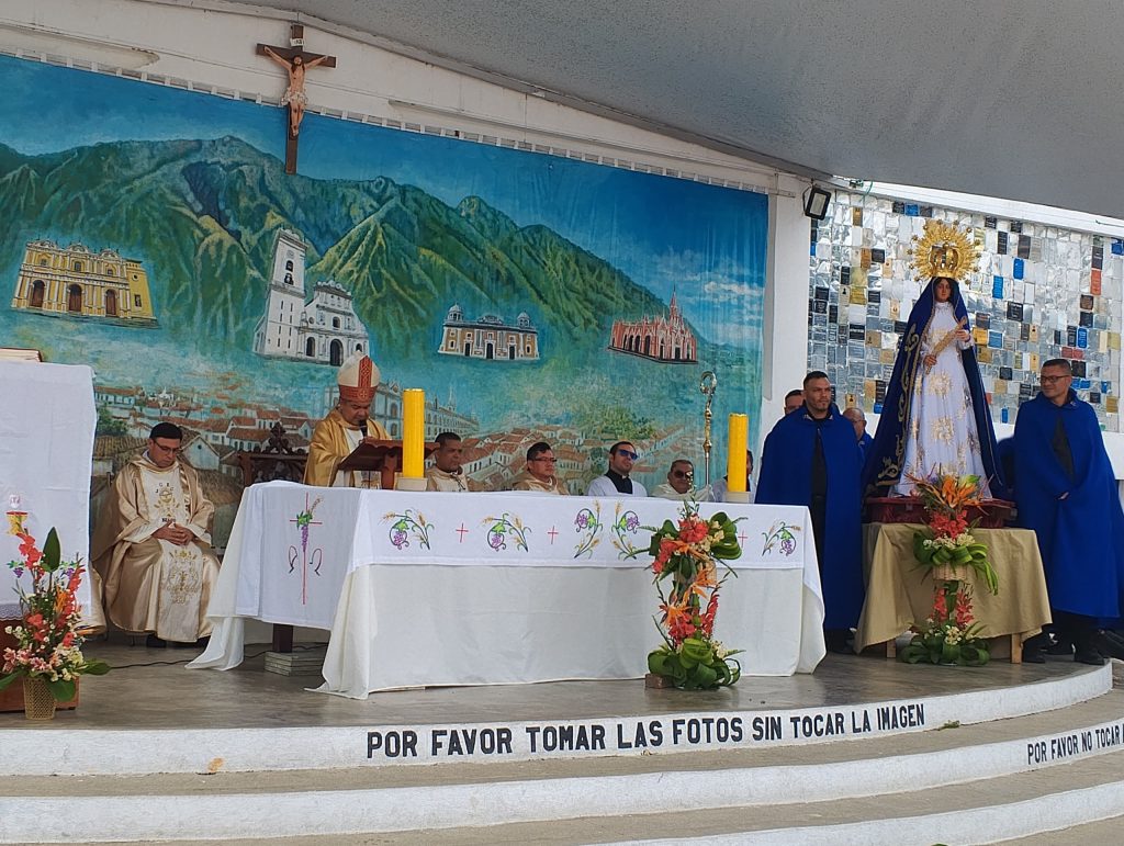 Trujillanos peregrinaron a Isnotú por canonización de José Gregorio Hernández