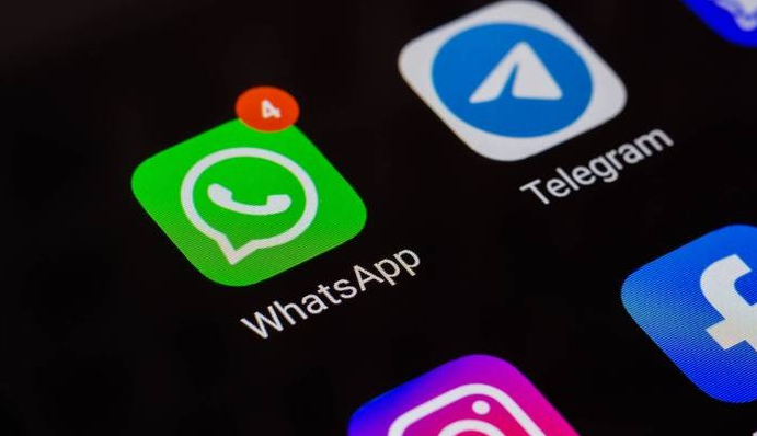 Nicolas Maduro dice que WhatsApp y Telegram son peligrosos y que trabaja en un sistema de comunicación 'seguro'