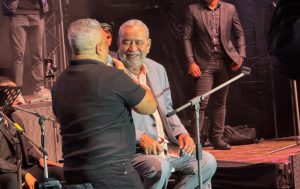 Andy Montañez recibe emotivo homenaje en una exitosa edición de Salsa en la Terraza #4 en Caracas