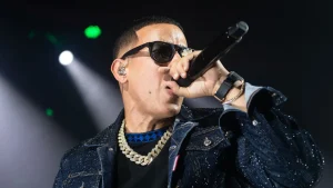 Daddy Yankee sorprende al mundo con su esperado regreso y un nuevo sencillo optimista