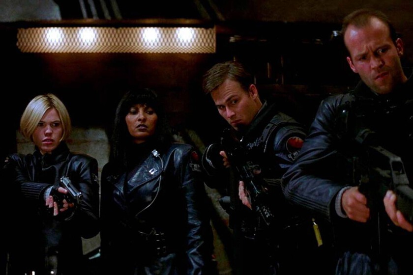 Una de las mejores películas de John Carpenter se inspira en un clásico del western con John Wayne. Toda una mezcla explosiva de terror y ciencia ficción