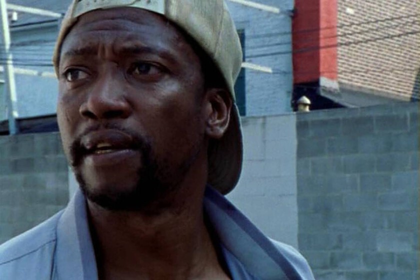 Solo tiene 6 episodios y sin ella no existiría 'The Wire'. Una precursora imprescindible para entender el universo de David Simon