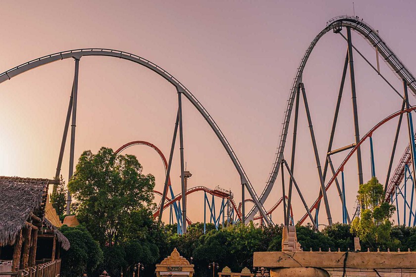 Un experto en parques de atracciones comparte su truco para ahorrarse horas de cola en PortAventura. Y lo mejor es que no hay que pagar extra