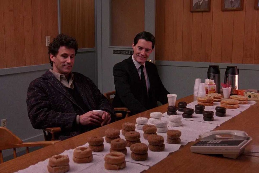 Durante años la ficción ha hecho a los policías adictos a comer donuts. Resulta que tiene una explicación histórica