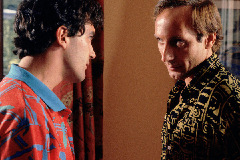 Ha fallecido Eusebio Poncela, pero siempre lo recordaremos por su gran aportación al cine de Almodóvar en ‘La ley del deseo’