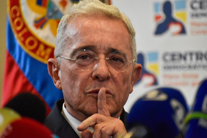 la decisión está sustentada en más de mil páginas