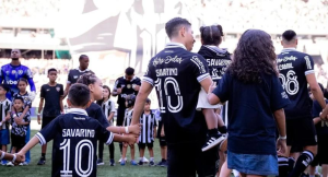 Así fue el espectacular homenaje que hizo el Botafogo a Jefferson Savarino