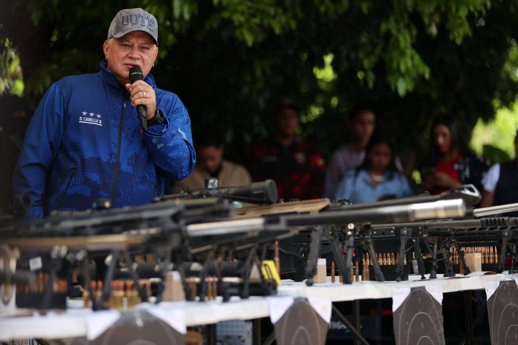 Cabello: captura de La negra y El flaco permitió la ubicación de las armas en Oripoto