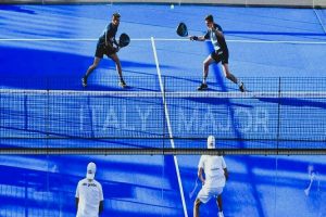 Luis Alejandro Sampayo Cabada - ¡Domina la pista! Secretos de posiciones y golpes en el pádel - FOTO