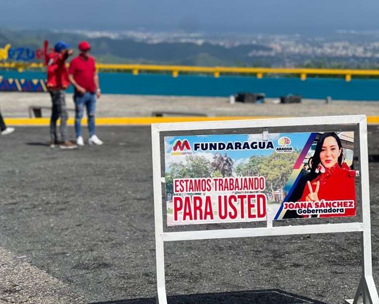 Ejecutan mantenimiento en la carretera hacia Ocumare de la Costa