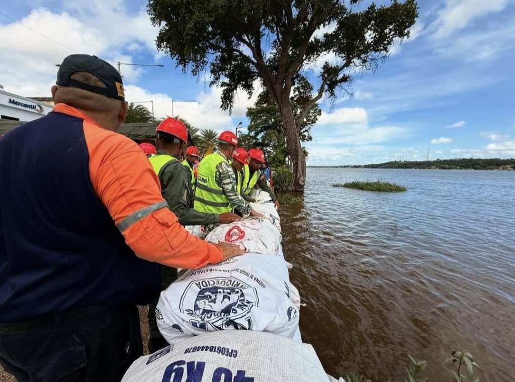 El río Orinoco superó la línea de la alerta roja en Caicara del Orinoco