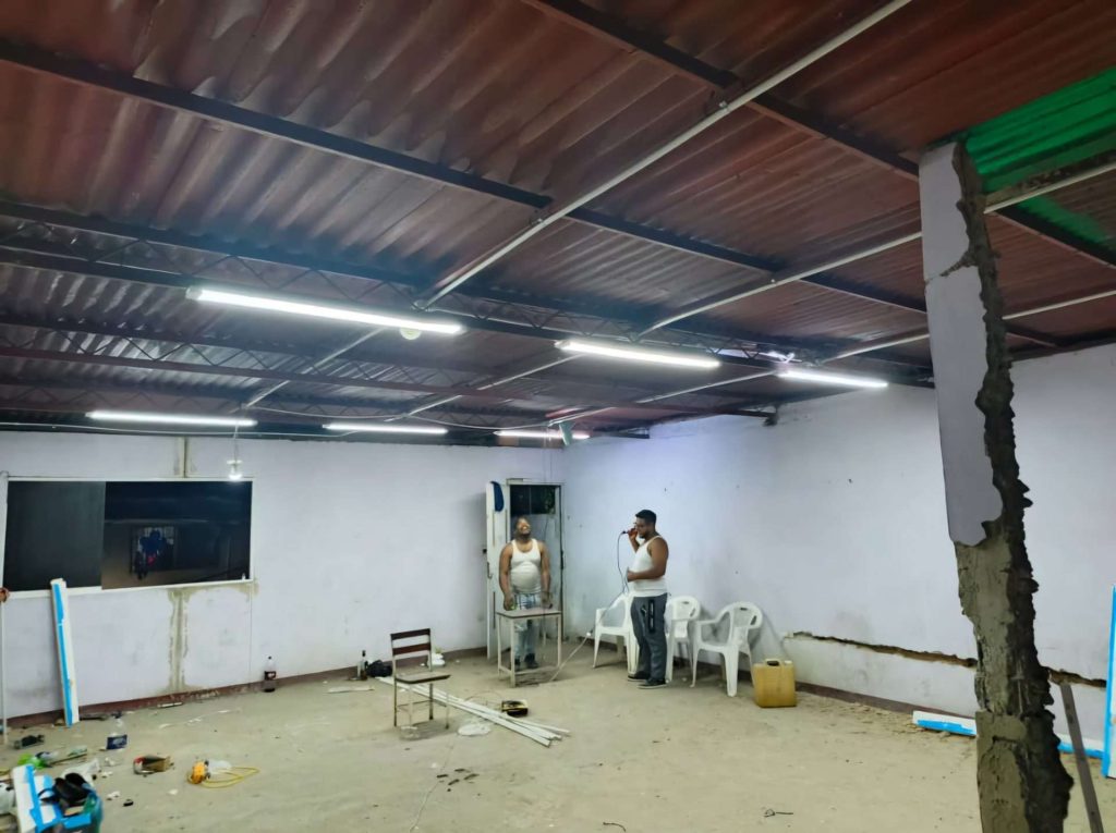 En Antímano reparan gimnasio comunitario