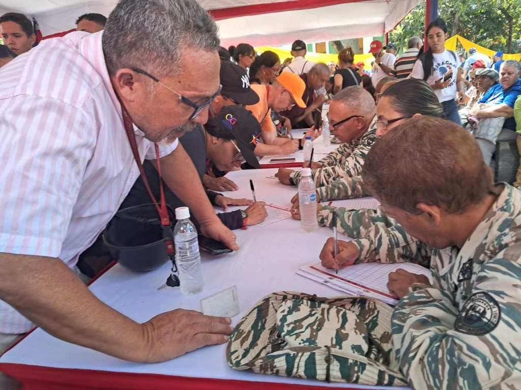 En la plaza Bolívar de Caracas dijeron presente los movimientos sociales