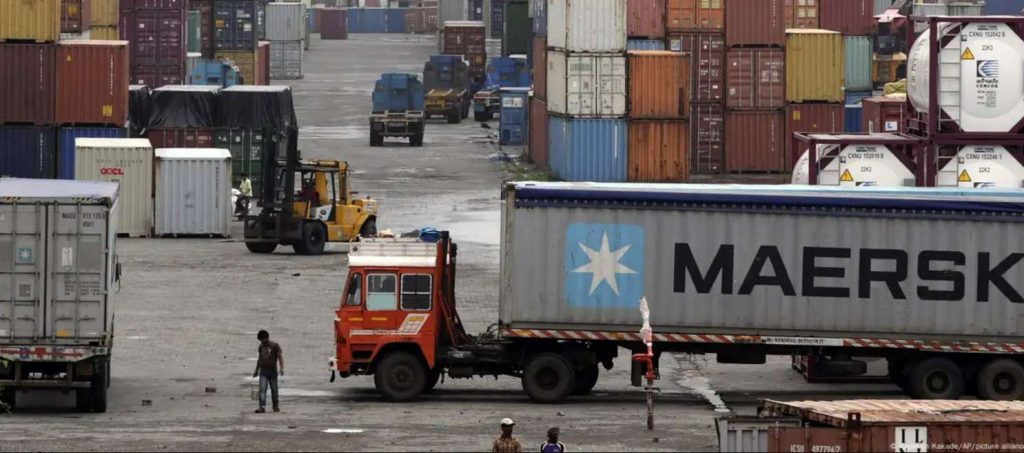 Entran en vigencia aranceles adicionales impuestos por EEUU a India