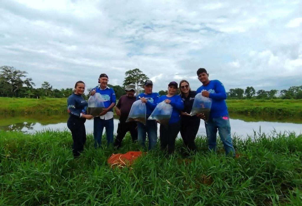 Entregan más de 26 000 alevines de coporo en el Eje Panamericano de Mérida