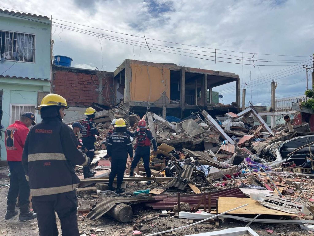 Explosión en Tronconal V deja 12 heridos, daños en viviendas y vehículos