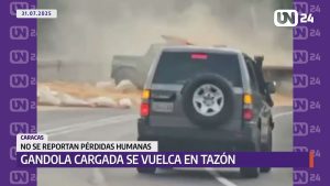 Gandola cargada se vuelca en Tazón