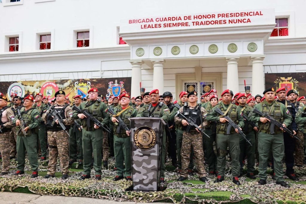 Guardia de Honor manifiesta lealtad y apoyo absoluto al presidente Nicolás Maduro