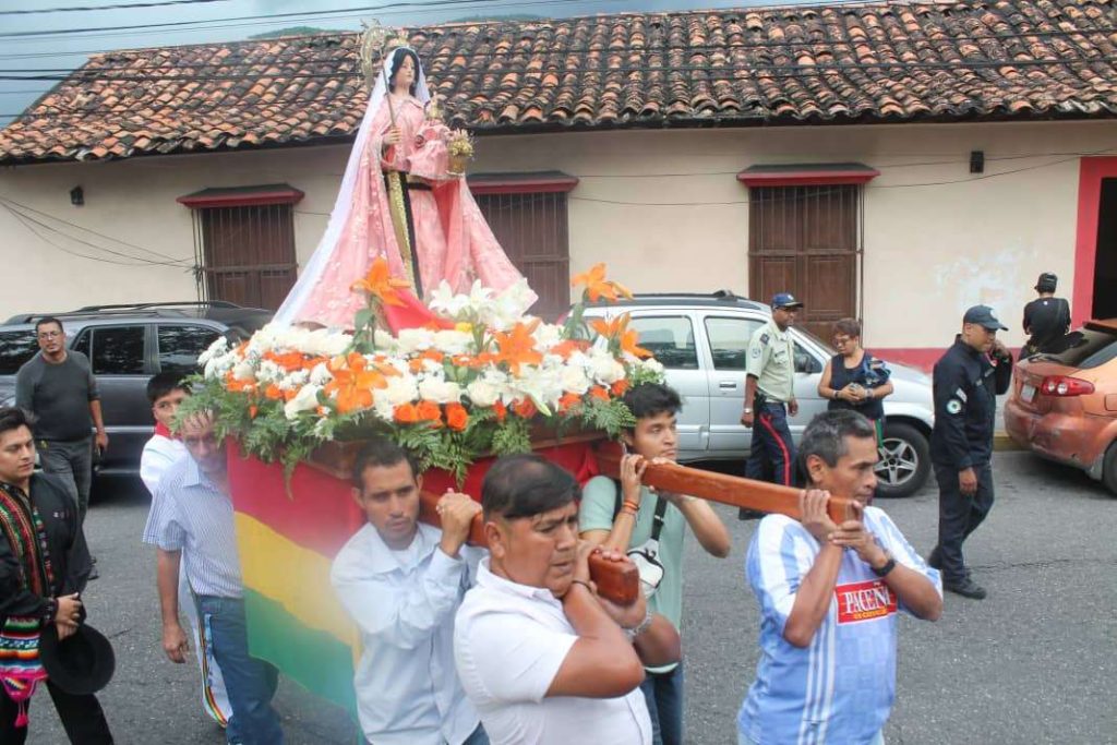 Guarenas y Bolivia celebran a la Virgen de Copacabana