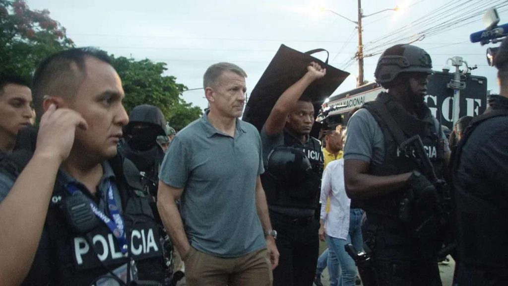 Haití desconoce contrato con mercenario Erik Prince