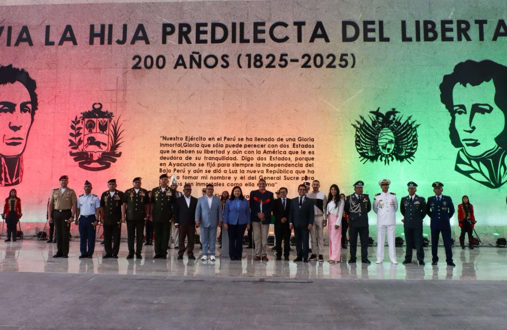 Inauguran Monumento a Bolivia en la parroquia Sucre de Caracas