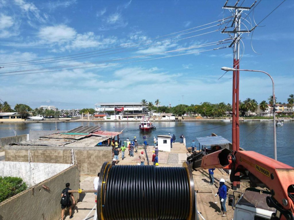 Inició sustitución de cable submarino en canal marítimo de Puerto la Cruz