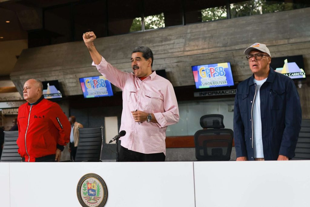 Maduro: la renovación de las amenazas contra Venezuela son un "refrito podrido"