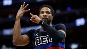 lo investigan por apuestas y debe USD 8 millones, incluyendo al barbero y al dentista