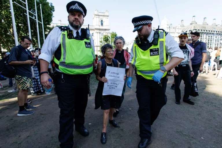 Más de 400 detenidos en Londres por protestar contra genocidio en Gaza