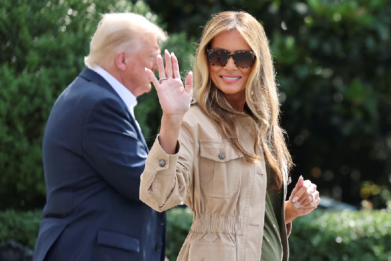 Melania Trump entregó una 'carta de paz' a Vladimir Putin durante la cumbre de Alaska