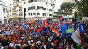 Nahum Fernández: barrios de Caracas y de todo el país exigen respeto a la soberanía