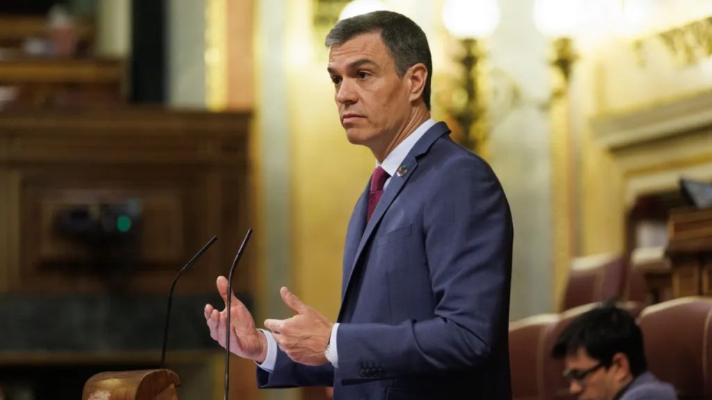 El Gobierno declara el martes la emergencia en zonas afectadas por los incendios forestales y Sánchez promete ayudas para la reconstrucción