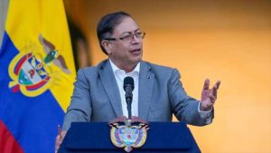 Petro augura "fin del capitalismo moribundo" tras golpe al narcotráfico